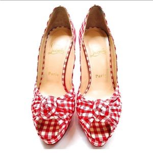 Christian LouBoutin  Sanddals